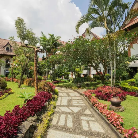 Royal Hotel and Villa Batu