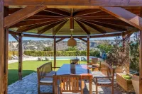Luxury Garden Villa - Elegant Rural Retreat, Heated Pool