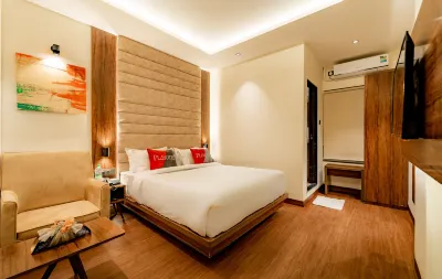 Playotel Inn Scheme 114 Hotels near GYANSHILA SUPER CITY Gol choura dhabli
