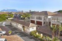 Island View 28 by Host Agents