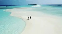 Tides Dhigurah - Beach