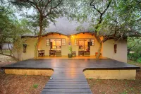 Mvuradona Safari Lodge