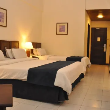 Royal Court Hotel