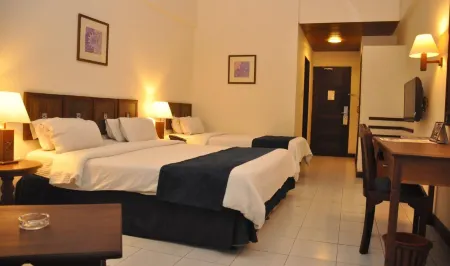 Royal Court Hotel Отели рядом с Аэропорт Момбаса