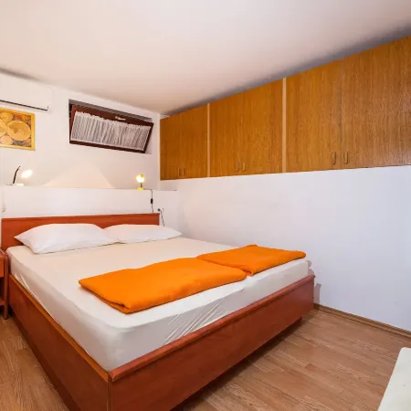 Apartment Ljubica with Nice Garden 2