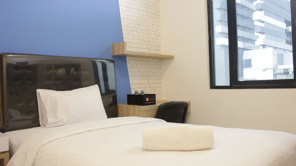 Pleasant Studio Semi Apartment at the Lodge Paskal Near Binus University