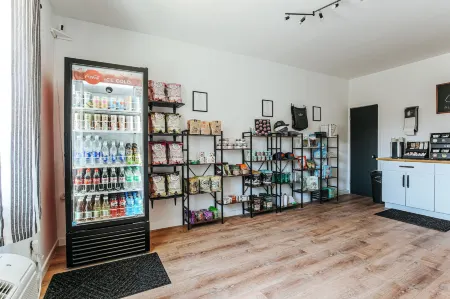 Grey Pine Lodge Отели в г. Крозет