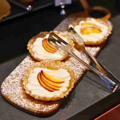 오니로스 레지던스 Dining/Meeting Rooms