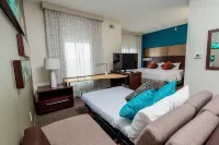 Residence Inn Cleveland Avon at the Emerald Event Center Các khách sạn ở Avon