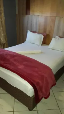 Royal Crown Guesthouse Hotels in Yeoville