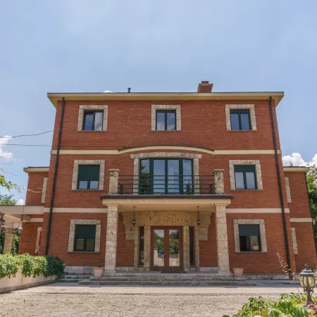 The Belgrade Hills Rooms and Suites