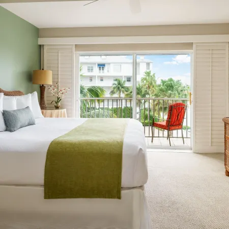 Olde Marco Island Inn and Suites