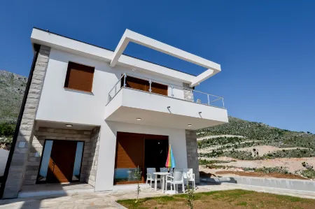 Dubrovnik Heights - Cozy Autumn Luxury Villa - Heated Jacuzzi