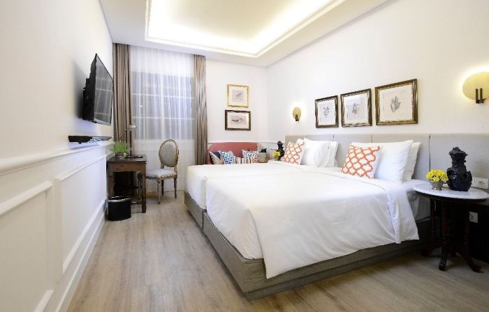 Brava Suites by Zia Surabaya