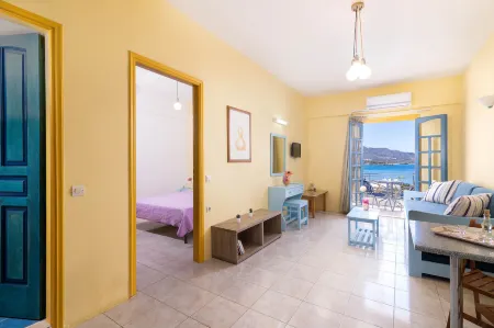 Afroditi Apartments Отели в г. Makris Gialos