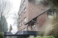 Stargaze Home Hotel Hotels near KGV Ohligs-Heide e.V.