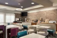 La Quinta Inn & Suites by Wyndham Dumas - breakfast