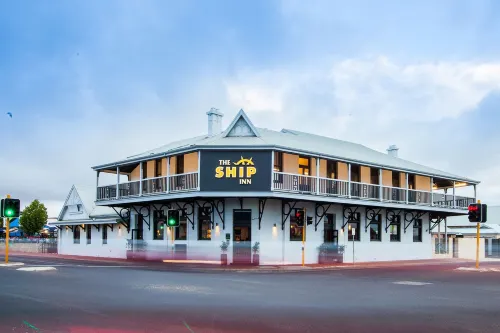 Nightcap at the Ship Inn Hotels in Busselton