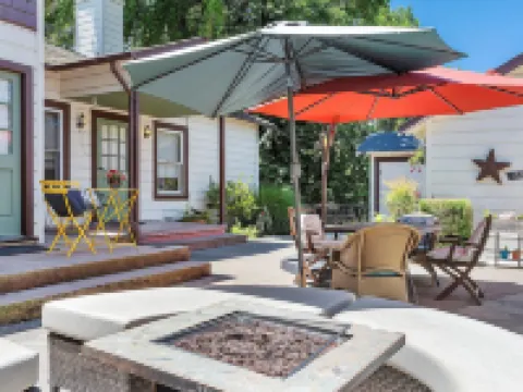 Cinnamon Bear Creekside Inn Hoteles en Sonoma