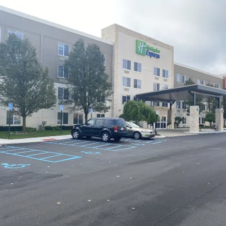 Holiday Inn Express WIXOM by IHG