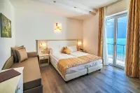 Hotel Lido Blu - Surf & Bike - Parvekkeita