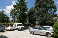 Hotel Casa Del Pellegrino - parking