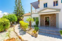 Villa Zenon Large Private Pool Walk to Beach Sea Views A C Wifi Car Not Required - 2222