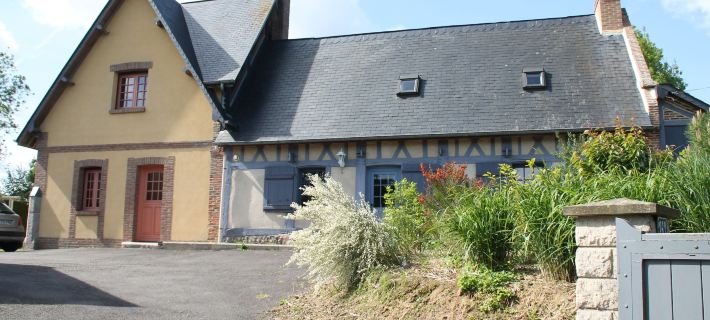 Le Haut Mesnil-5 Hotels in Haute-Normandie
