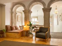 Memoria Porto FLH Hotels Hotels near Palacio da Bolsa