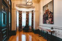 Maylands Lodge Hotels in New Town