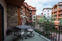 The Lodge at Mountaineer Square - Mountain view