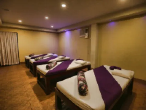 Queen Margarette Hotel Lucena - Main Hotels in Quezon