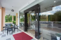 LS Hotel Hotels in Plentong