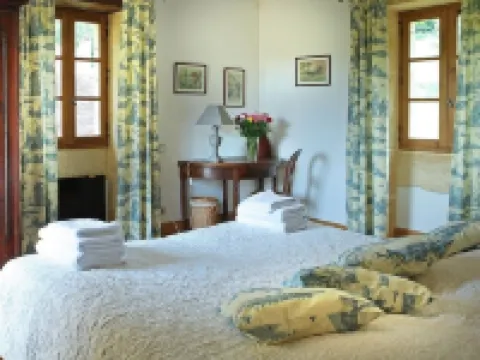 羅斯永聶住宿加早餐旅館 貝納克和卡澤納克酒店