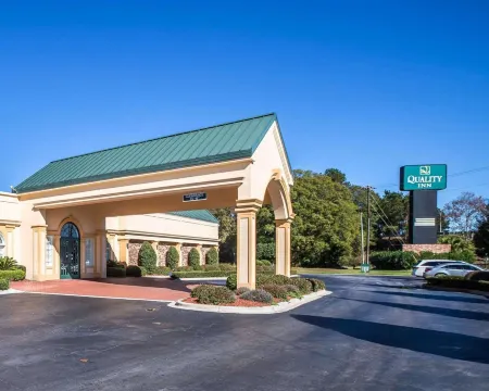 Quality Inn Richmond Hill - Savannah I-95