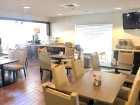 Quality Inn & Suites - breakfast