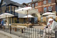 Royal Hotel Hotels near Deal