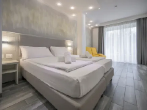 Hotel Villa Paradiso Suite モニーガ・デル・ガルダのホテル