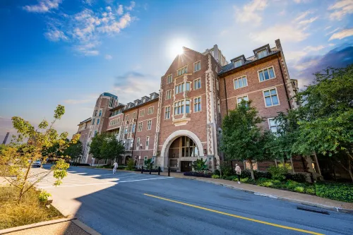 The Knight Center at Washington University - bar
