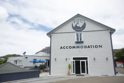 Seabreeze Hotel Hotels in Salamander Bay