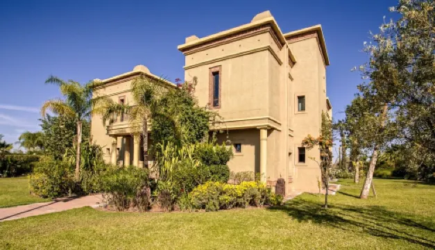 游泳池私人高爾夫別墅酒店