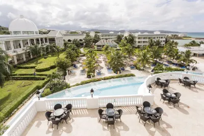 Grand Palladium Lady Hamilton Resort & Spa - All Inclusive Отели в г. 