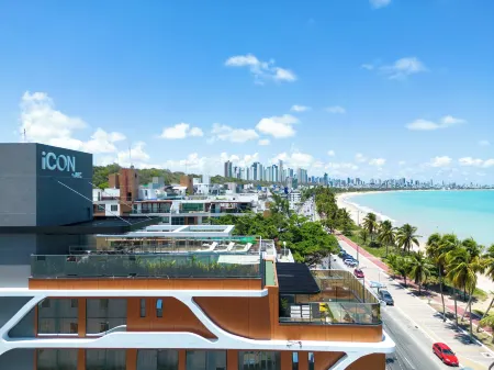 Icon Hotel by Welkom Отели рядом с достопримечательностью «Seixas»