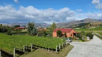 River Rock Estate Hotels in Cromwell