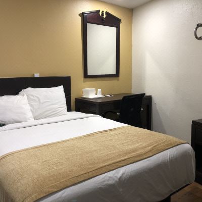Classic Queen Room-Non-Smoking Ocean Reef Hotel Promo Code