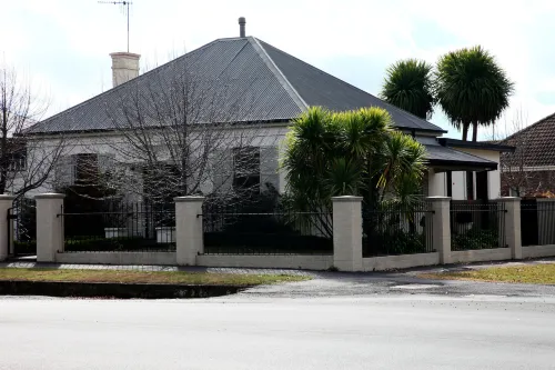 Apartments on the Park Hotels in Orange