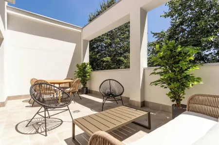 Limehome Oviedo Calle Postigo Bajo Отели в г. Овьедо