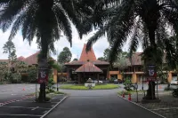 Laras Asri Resort & Spa - parking