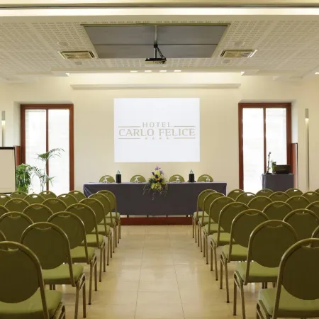 Hotel Carlo Felice