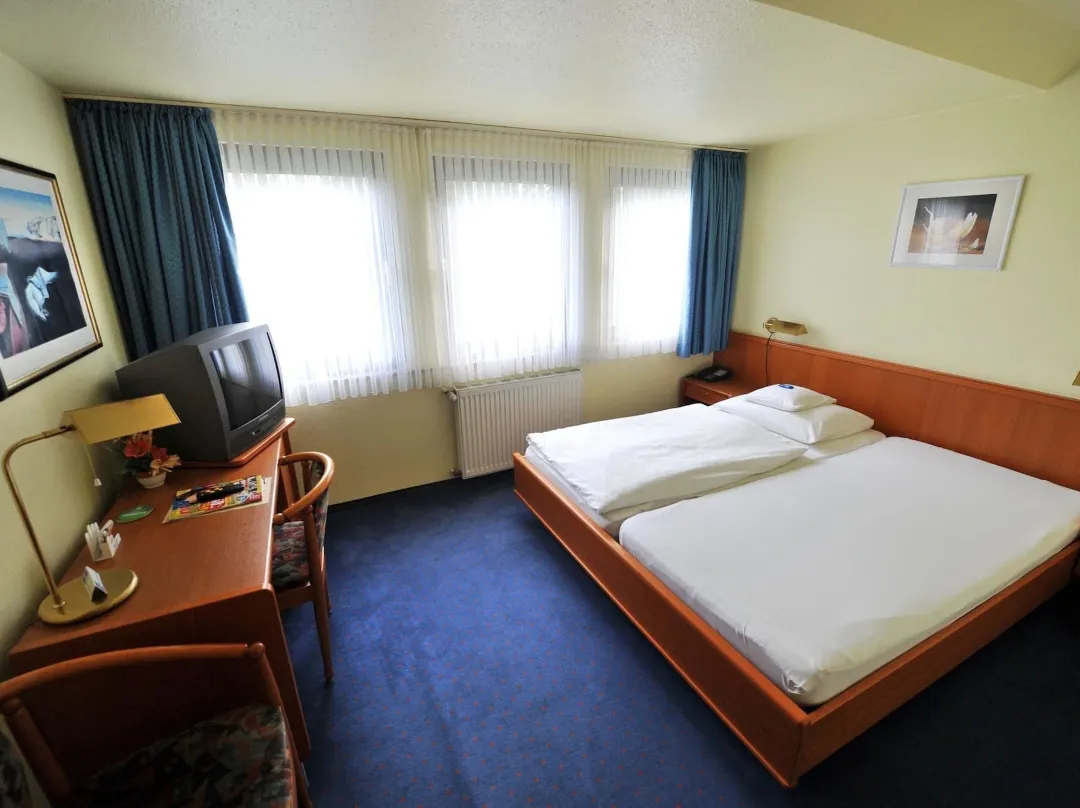 Hotel Zur Flora - Düsseldorf